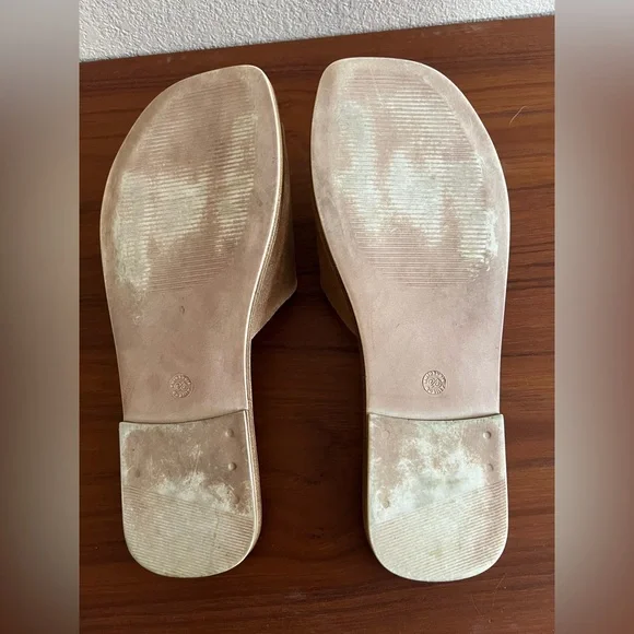 Tan Suede Slide Sandals From Italy - Picture 5 of 5